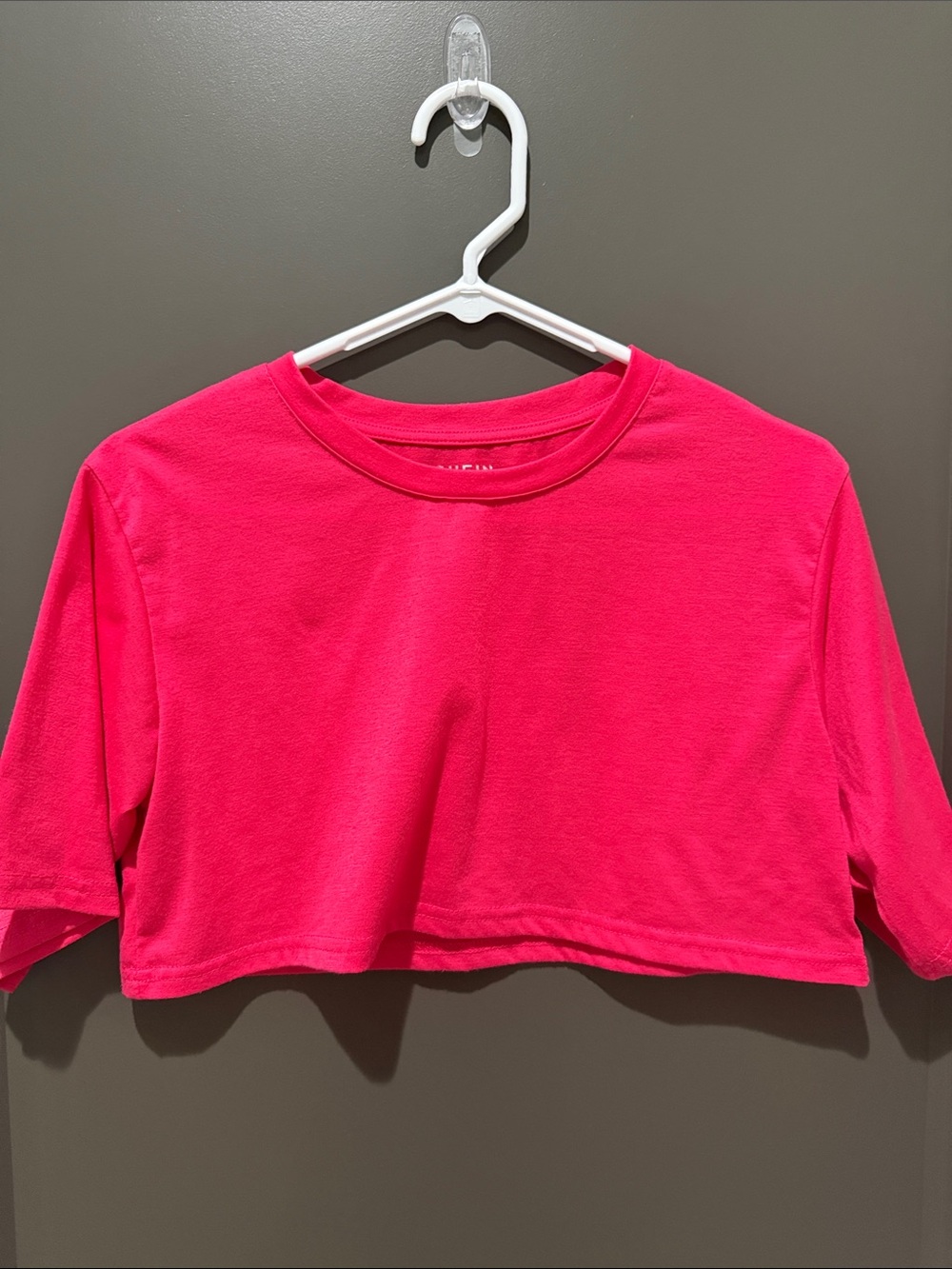SHEIN Hot Pink Crewneck Loose-Fitting Cropped Tee